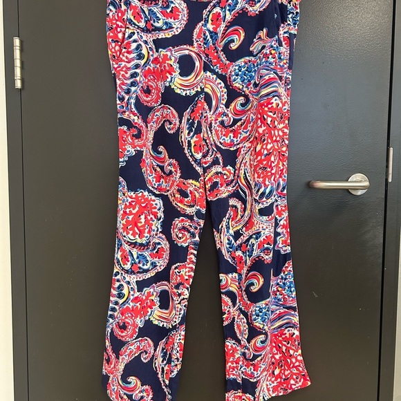 Lilly Pulitzer XL cotton Blue and Red Boot Cut Flare Pants EUC pockets cute!!! - Picture 4 of 12